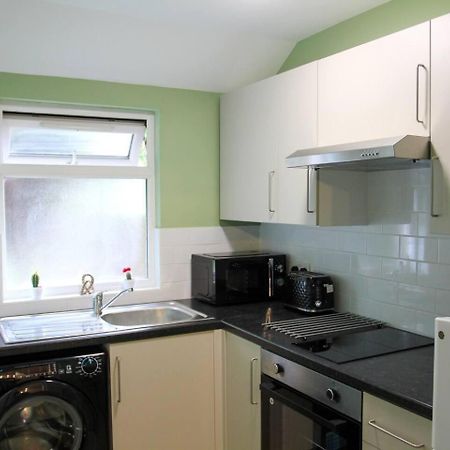 Studio-Sleeps 4-10 Min H Potter-17 Min London Watford  Exterior foto