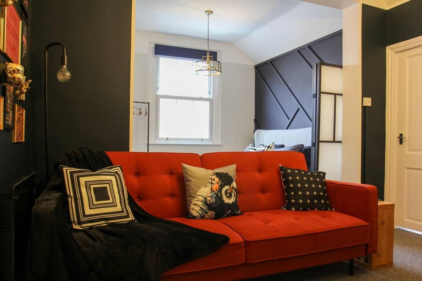 Studio-Sleeps 4-10 Min H Potter-17 Min London Watford  Exterior foto